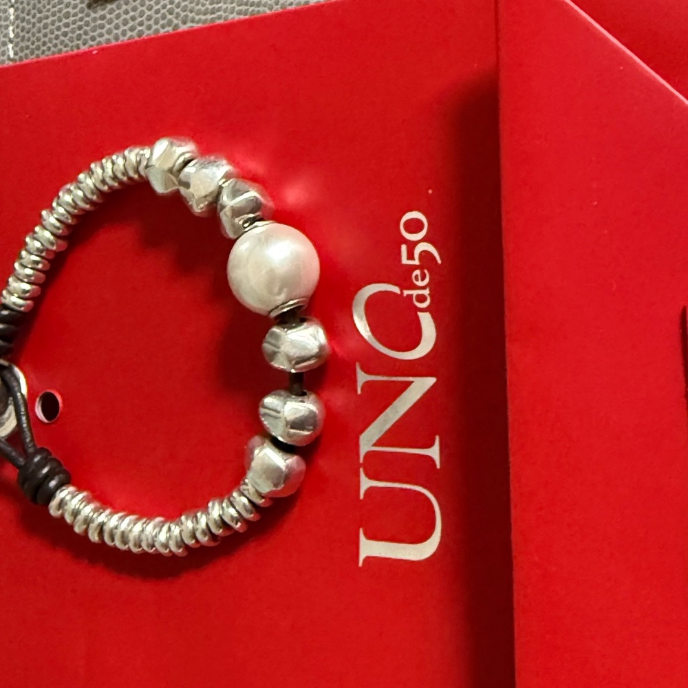 Uno de Fifty Silver and Large White Pearl Beaded Bracelet